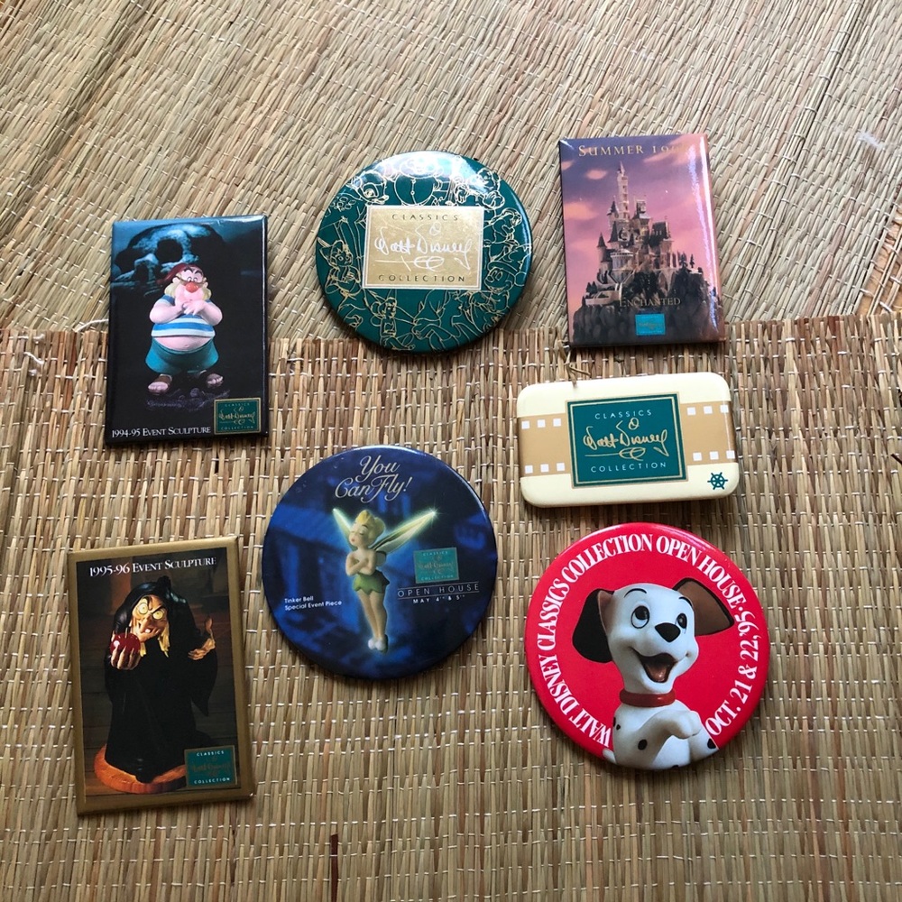 WDCC Lot of Collectors Event Button Pins